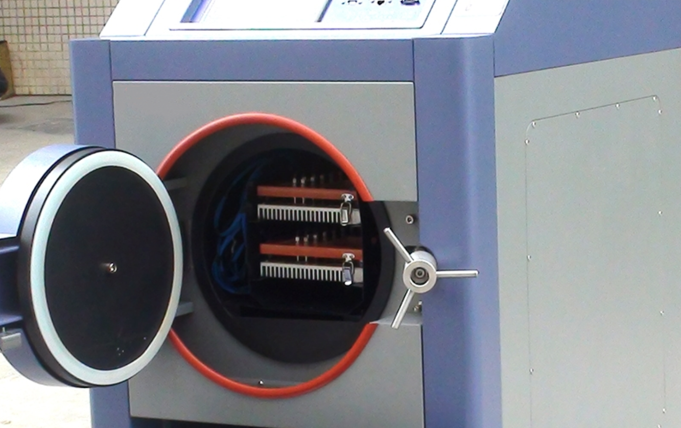 Reliability testing of solar cell modules (EVA films) — illustration